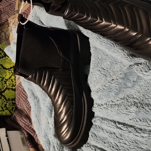 Gucci black boots nwot - Picture 2 of 9